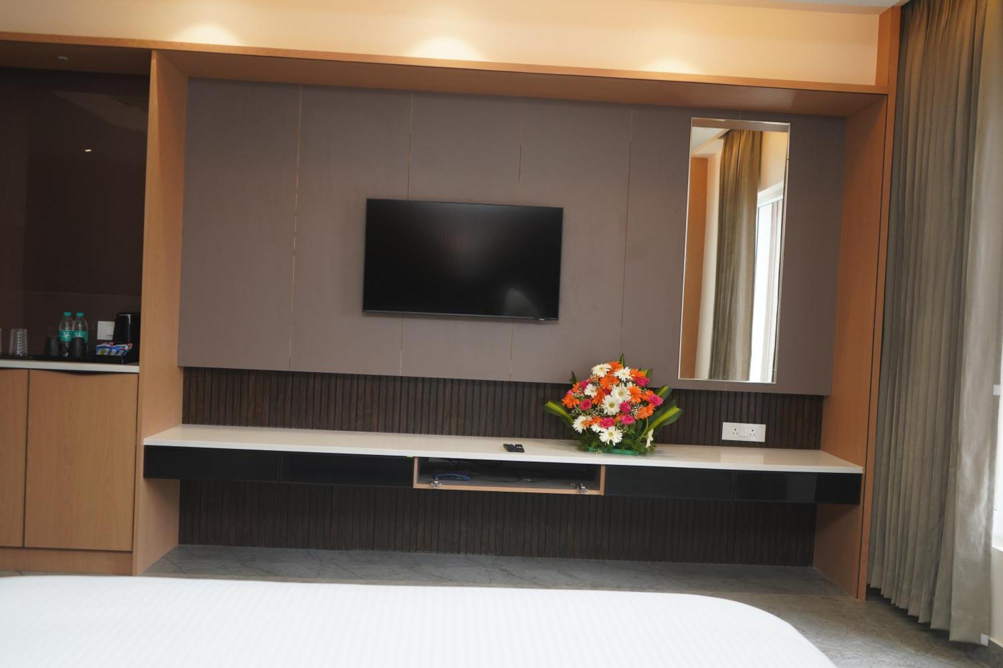 Vantara Suites Веллуру Экстерьер фото