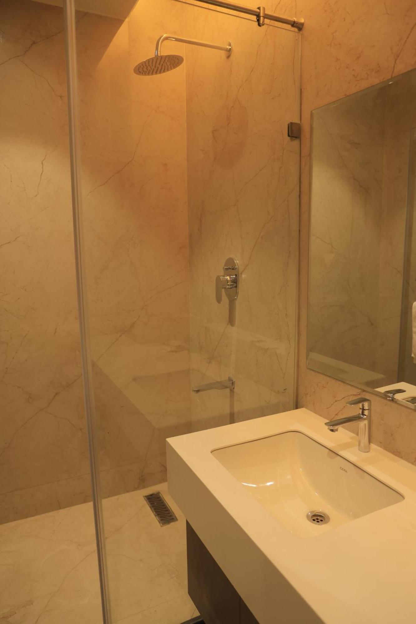 Vantara Suites Веллуру Экстерьер фото